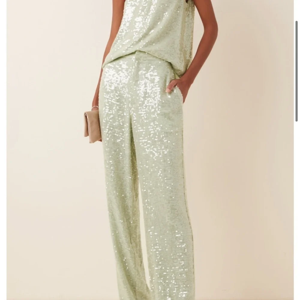 La Pointe Sequin Embellished Light Green (Mint) Pants Size 2